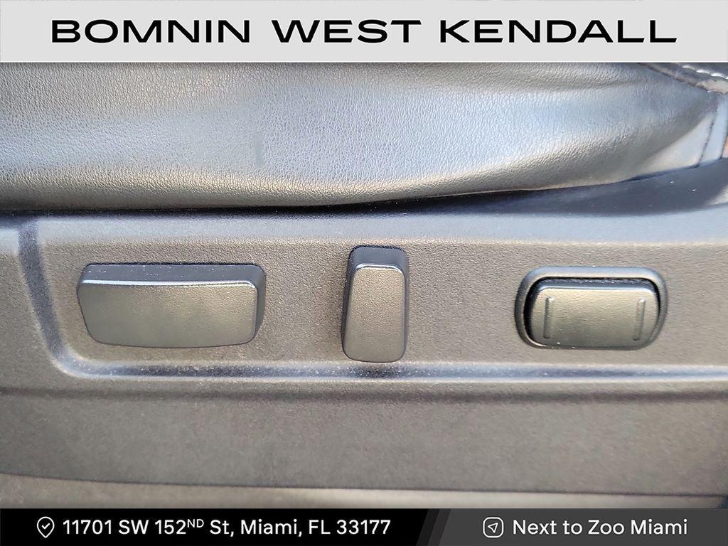 used 2020 Mitsubishi Outlander car, priced at $13,490