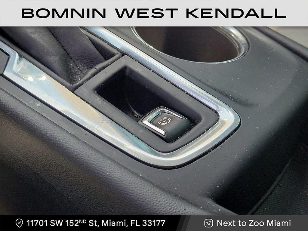 used 2023 Chevrolet Equinox car, priced at $15,990