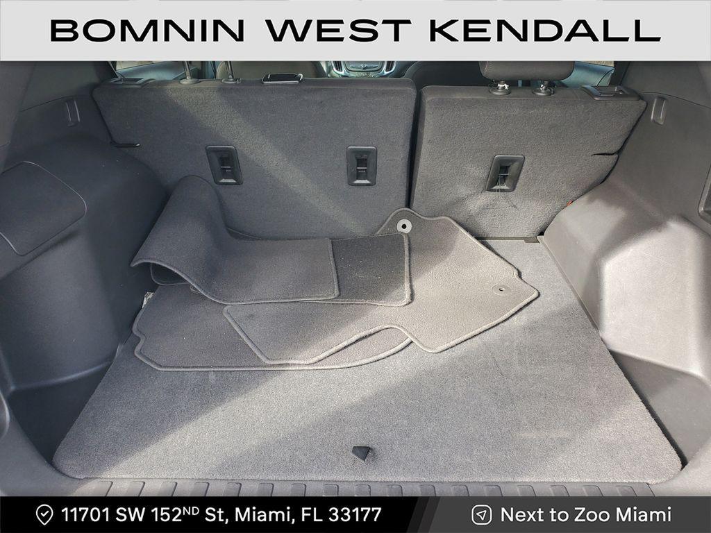 used 2022 Chevrolet Equinox car, priced at $11,490