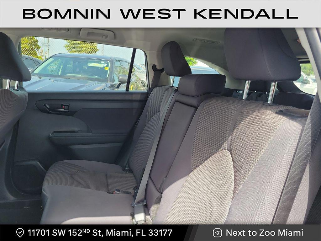 used 2024 Toyota Highlander car, priced at $31,990