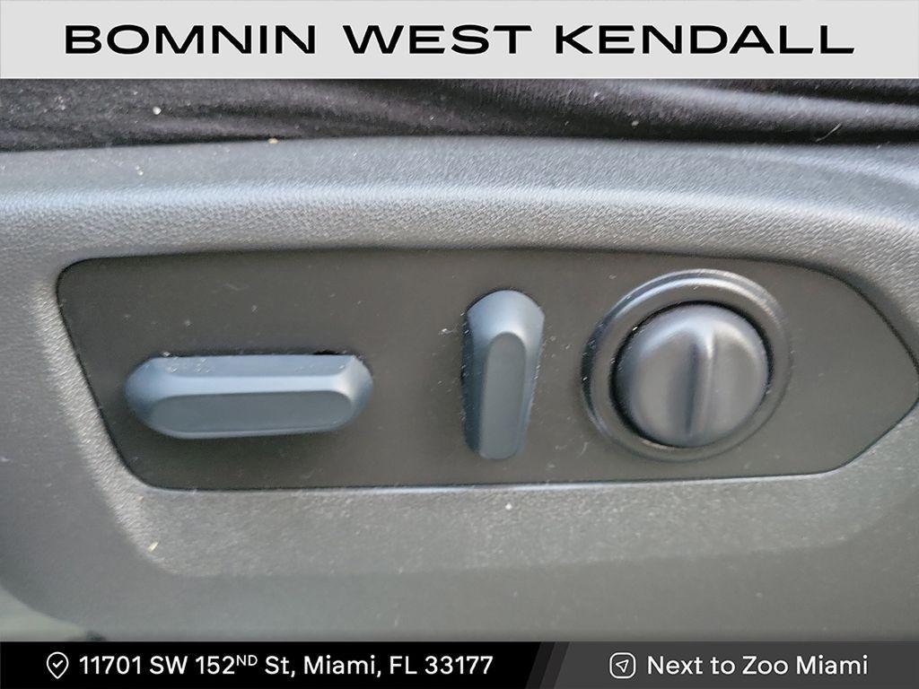 used 2022 Chevrolet Silverado 1500 car, priced at $37,990
