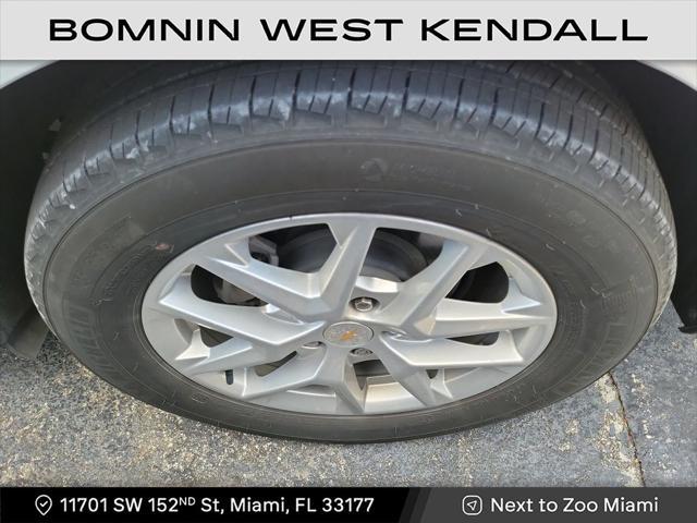 used 2022 Chevrolet Equinox car, priced at $17,490