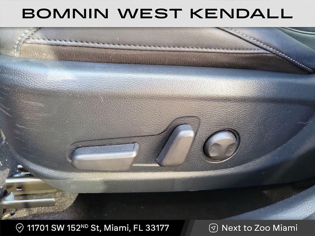 used 2023 Kia Seltos car, priced at $19,990