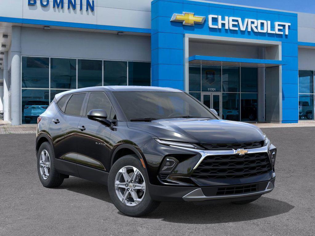 new 2025 Chevrolet Blazer car, priced at $26,260