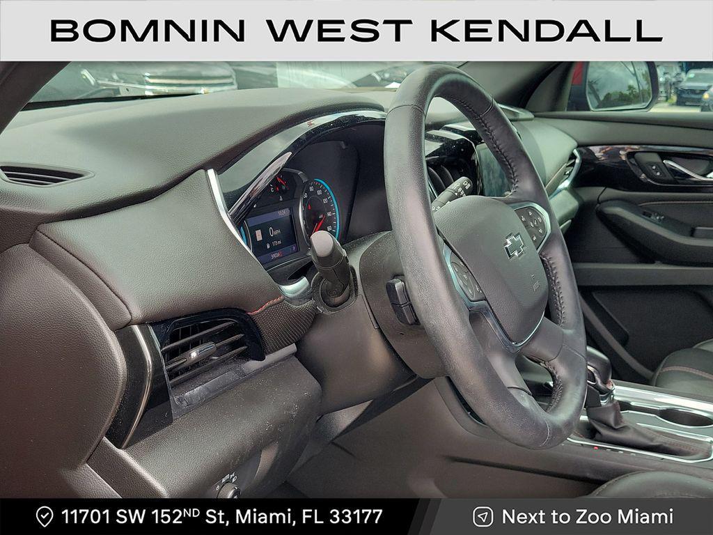 used 2022 Chevrolet Traverse car, priced at $28,490