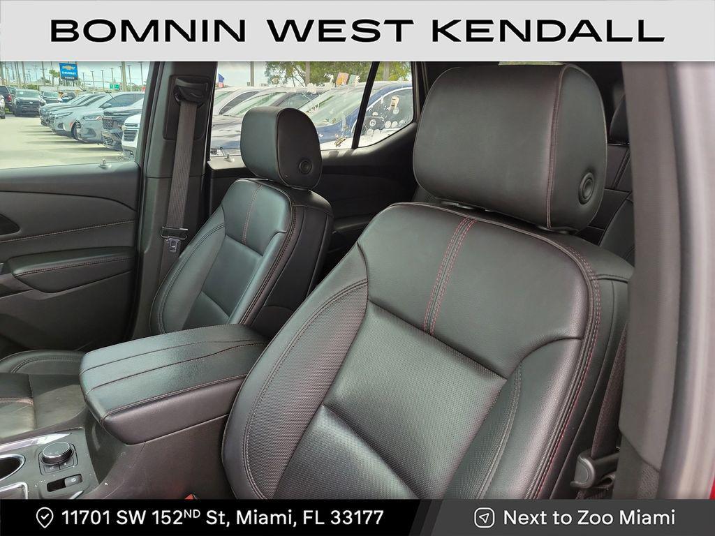 used 2022 Chevrolet Traverse car, priced at $28,490