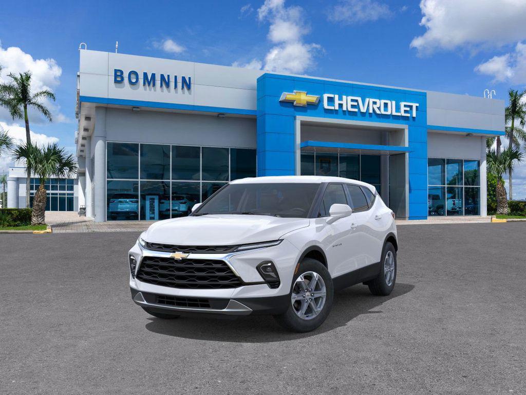 new 2025 Chevrolet Blazer car, priced at $28,260