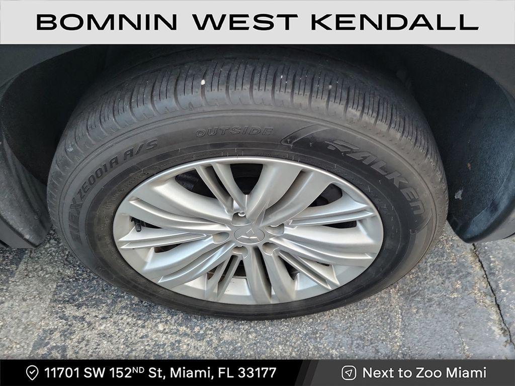 used 2024 Mitsubishi Outlander car, priced at $19,490