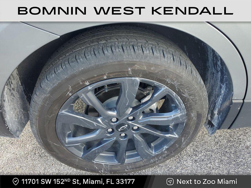 used 2024 Chevrolet Equinox car, priced at $19,490