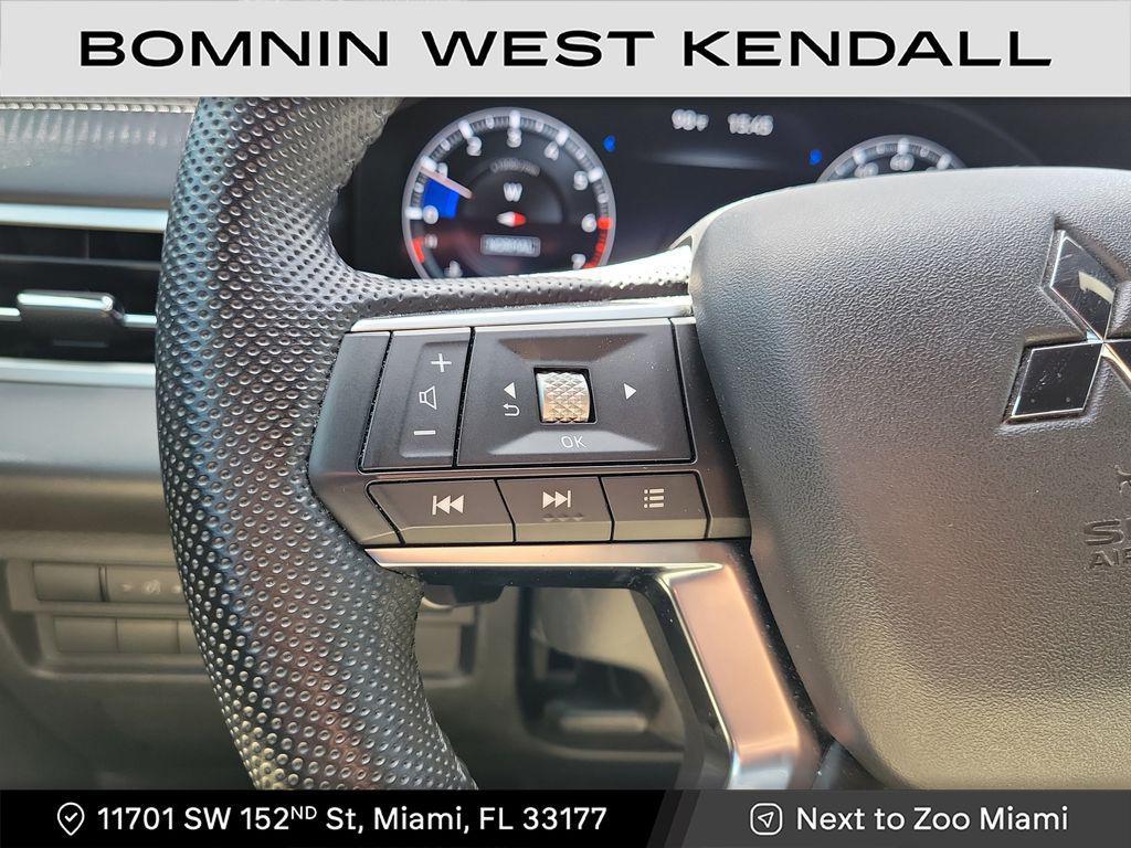 used 2023 Mitsubishi Outlander car, priced at $20,990