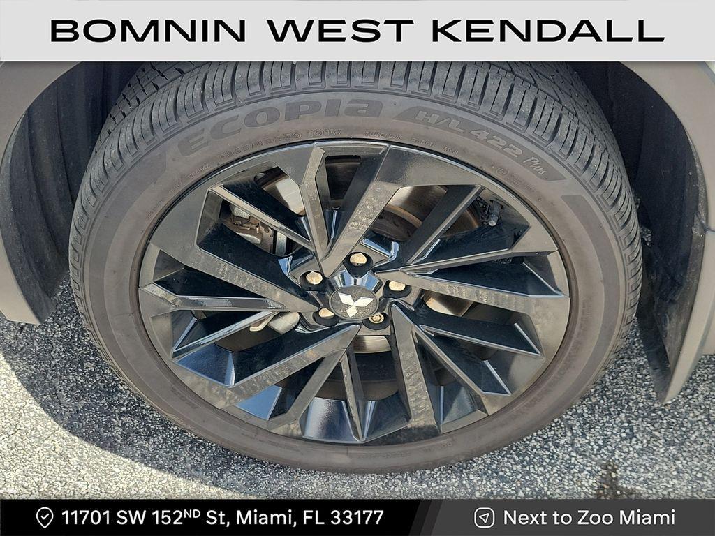 used 2023 Mitsubishi Outlander car, priced at $20,990