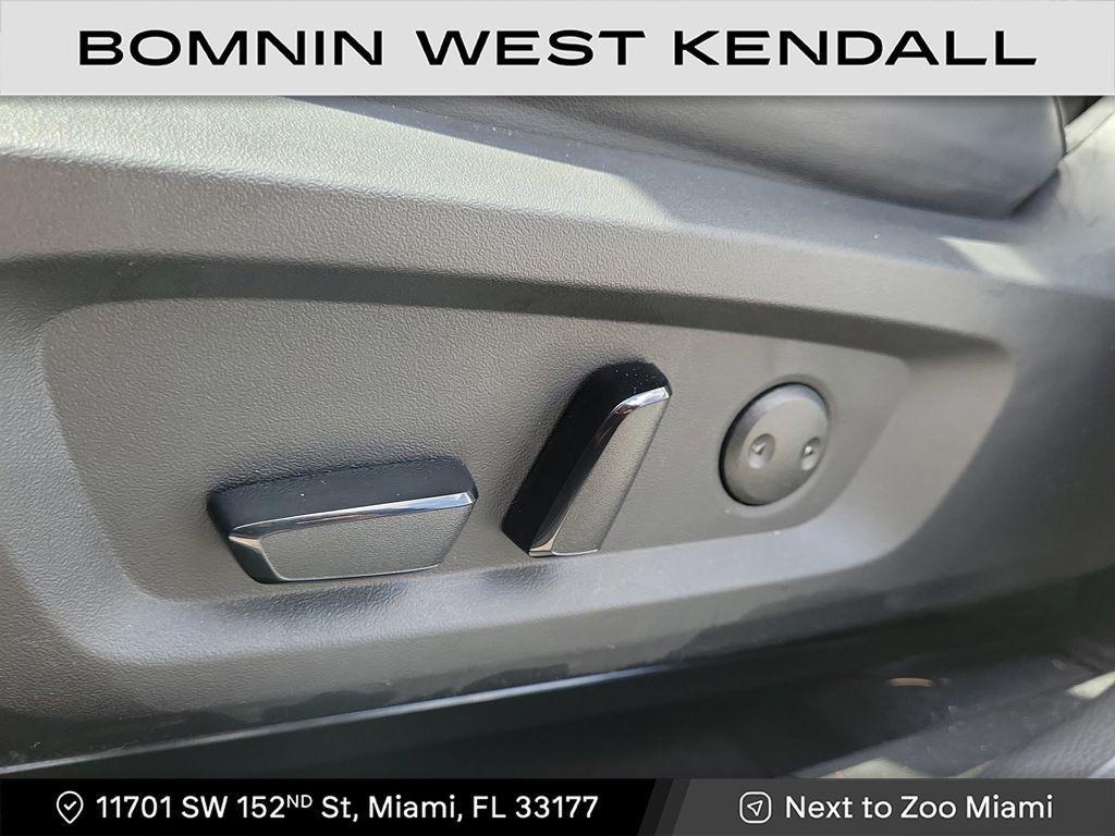 used 2023 Mitsubishi Outlander car, priced at $20,990