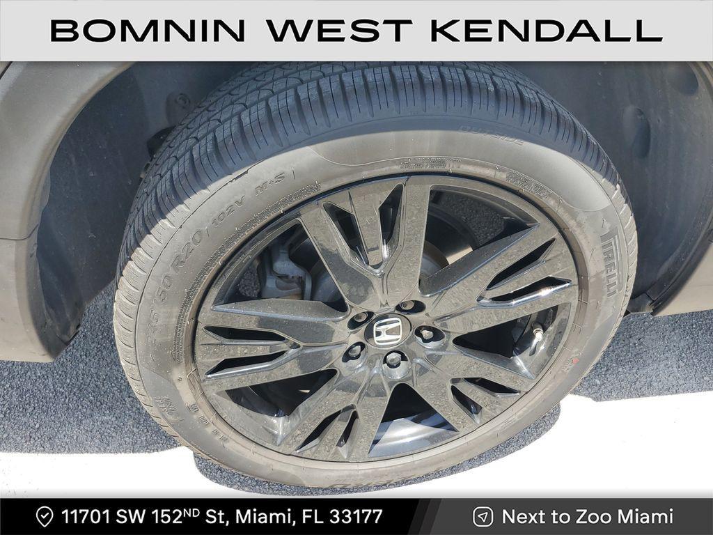 used 2021 Honda Pilot car, priced at $24,990
