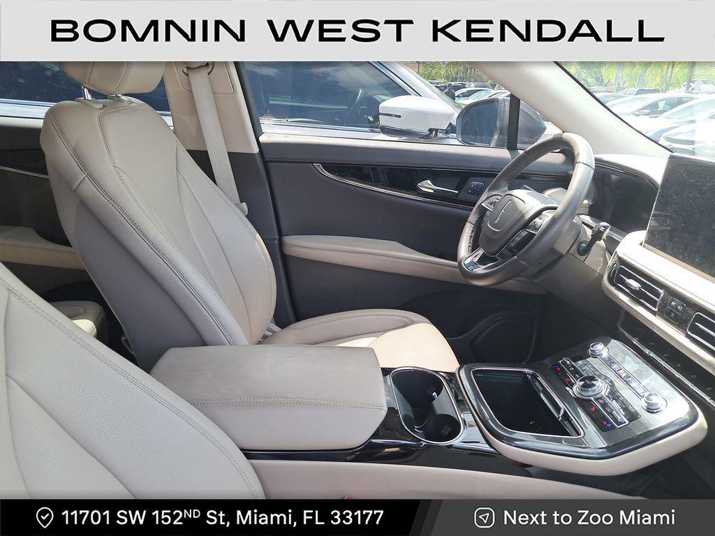 used 2023 Lincoln Nautilus car, priced at $29,990