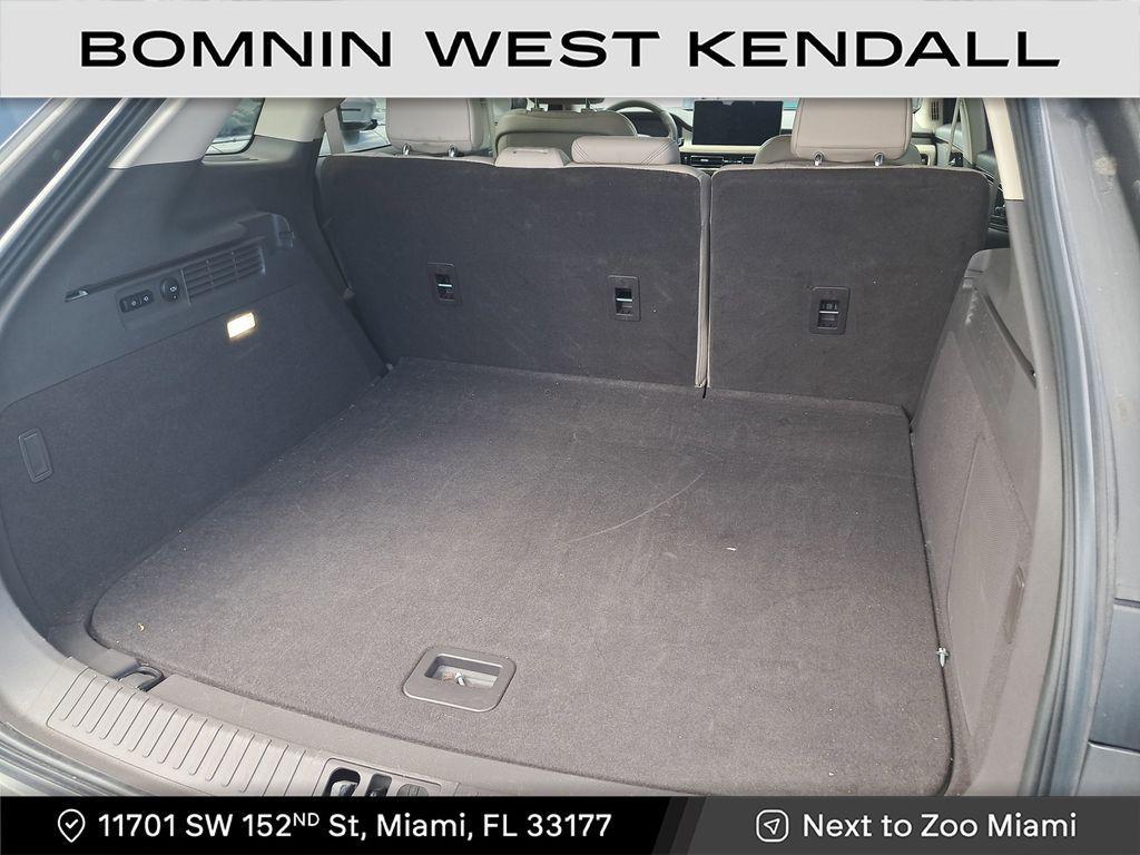 used 2023 Lincoln Nautilus car, priced at $29,990