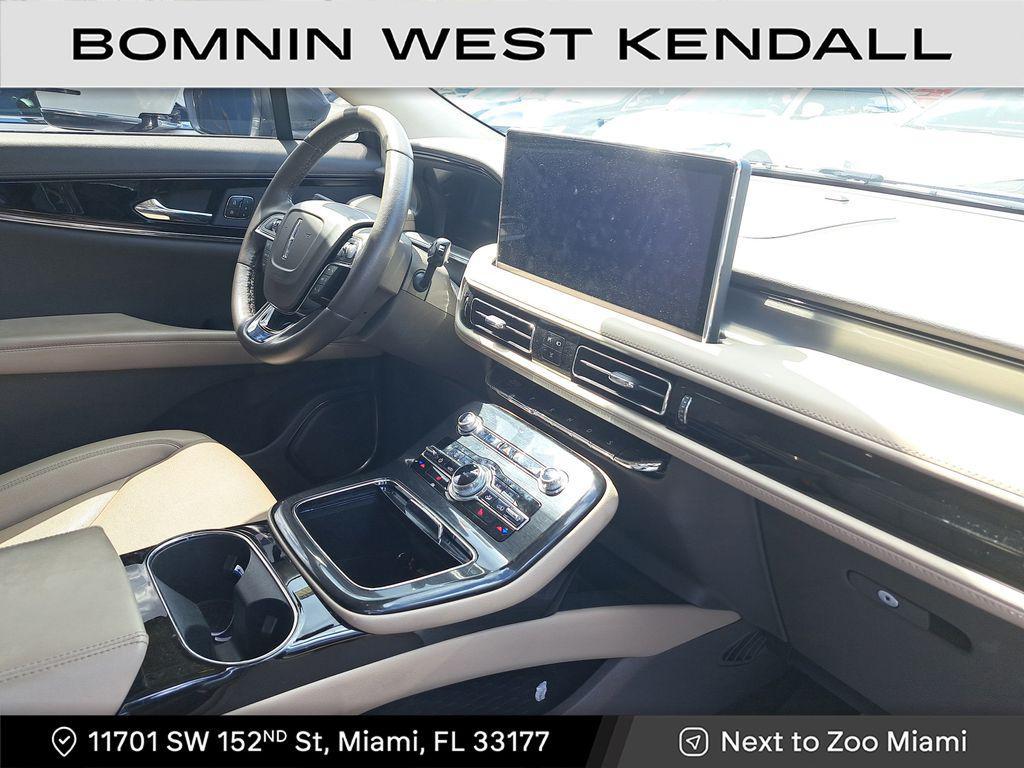 used 2023 Lincoln Nautilus car, priced at $29,990