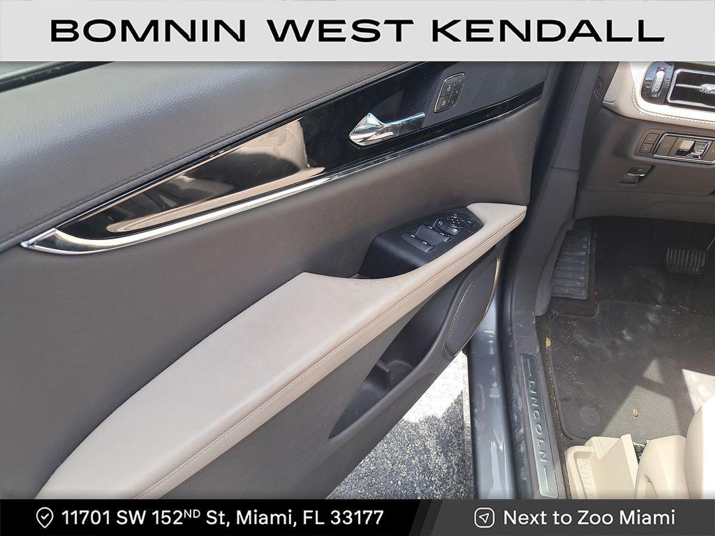 used 2023 Lincoln Nautilus car, priced at $29,990