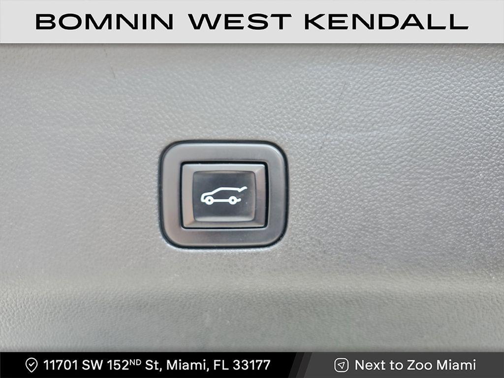 used 2023 Chevrolet Suburban car, priced at $43,490
