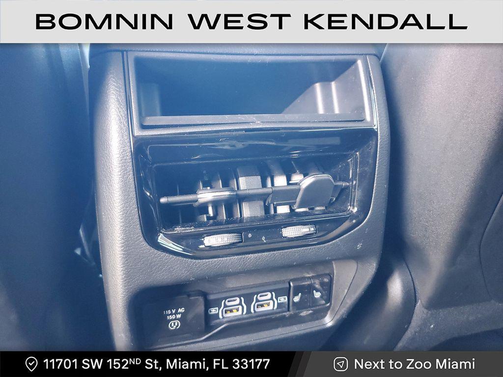 used 2023 Jeep Grand Cherokee car, priced at $29,990