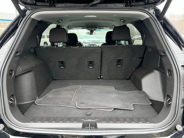 used 2022 Chevrolet Equinox car, priced at $25,989