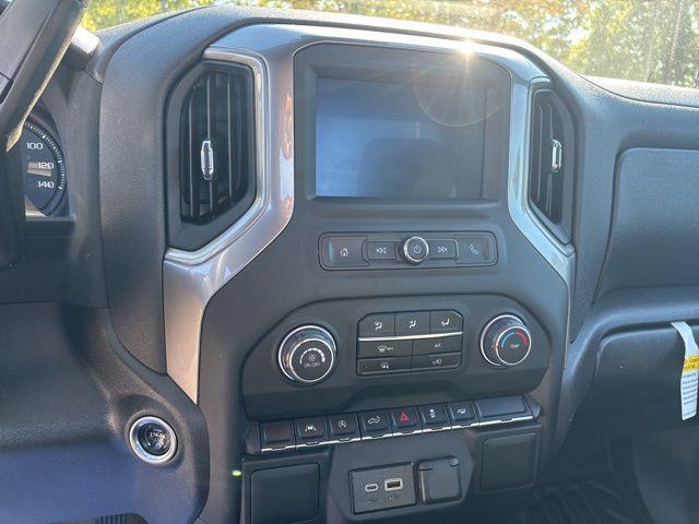 used 2024 Chevrolet Silverado 1500 car, priced at $28,821