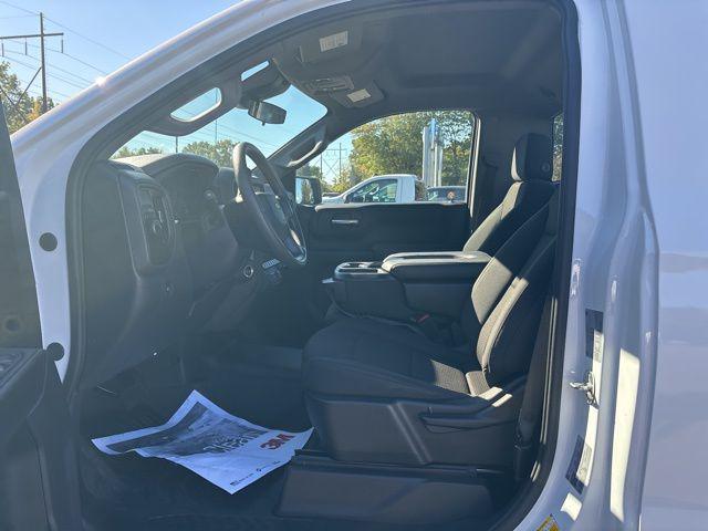 used 2024 Chevrolet Silverado 1500 car, priced at $28,821