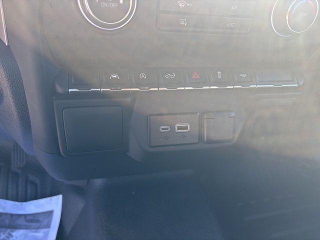 used 2024 Chevrolet Silverado 1500 car, priced at $28,821