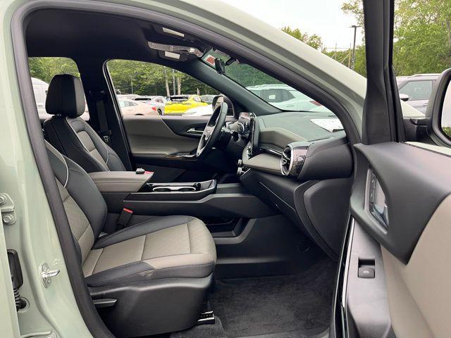 new 2025 Chevrolet Equinox car, priced at $32,907