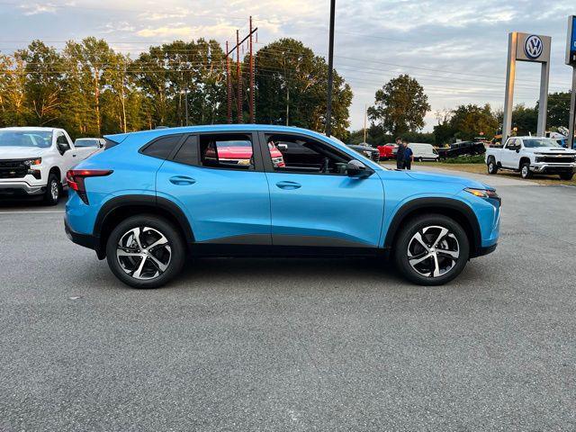 new 2025 Chevrolet Trax car, priced at $25,405