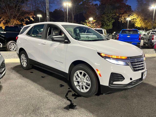 new 2024 Chevrolet Equinox car, priced at $27,345