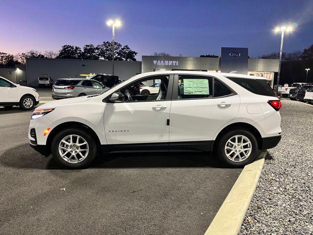 new 2024 Chevrolet Equinox car, priced at $27,345