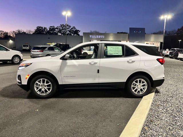 new 2024 Chevrolet Equinox car, priced at $24,612