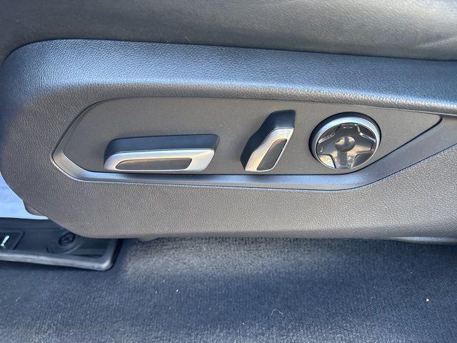 used 2022 Acura MDX car, priced at $38,589
