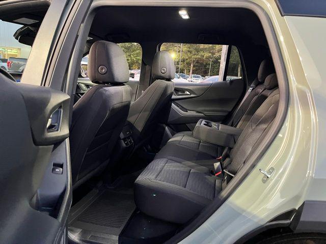 new 2026 Chevrolet Equinox car, priced at $33,725