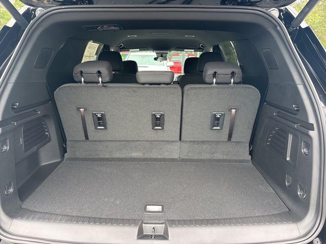 new 2025 Chevrolet Traverse car, priced at $39,195