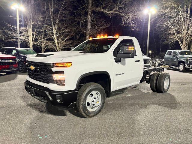 new 2025 Chevrolet Silverado 3500 car, priced at $51,640