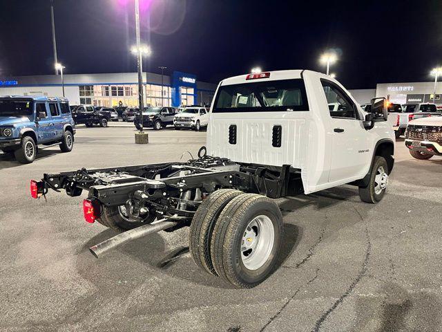 new 2025 Chevrolet Silverado 3500 car, priced at $51,640