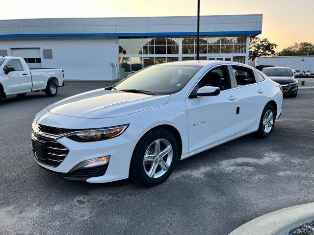 new 2024 Chevrolet Malibu car, priced at $23,159