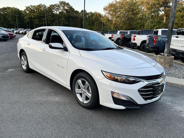 new 2024 Chevrolet Malibu car, priced at $23,945