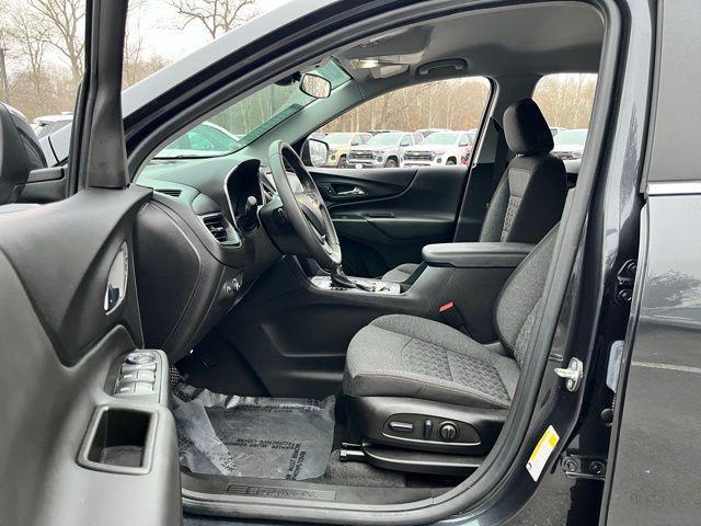 used 2022 Chevrolet Equinox car, priced at $25,989