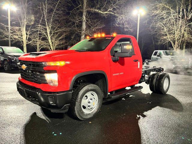 new 2025 Chevrolet Silverado 3500 car, priced at $61,925