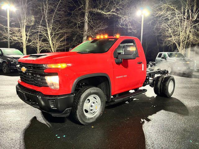 new 2025 Chevrolet Silverado 3500 car, priced at $60,925