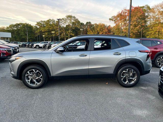 new 2025 Chevrolet Trax car, priced at $25,485