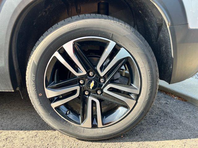 used 2024 Chevrolet TrailBlazer car, priced at $32,299