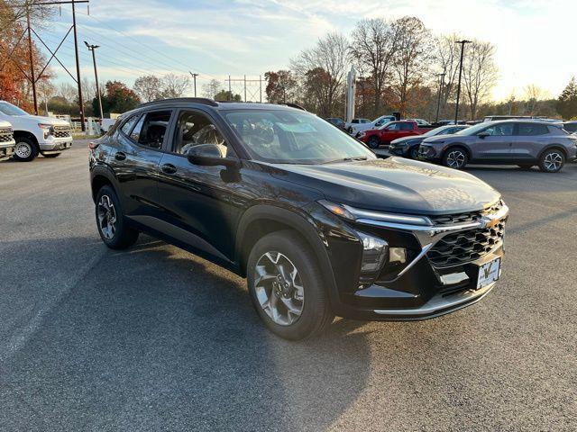 new 2025 Chevrolet Trax car, priced at $24,490