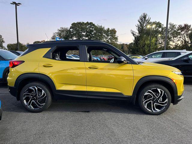 new 2025 Chevrolet TrailBlazer car, priced at $35,495