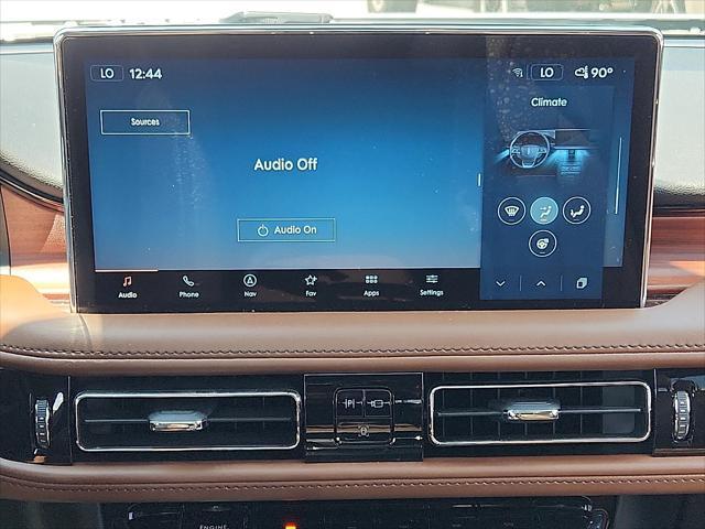 used 2022 Lincoln Nautilus car, priced at $38,978