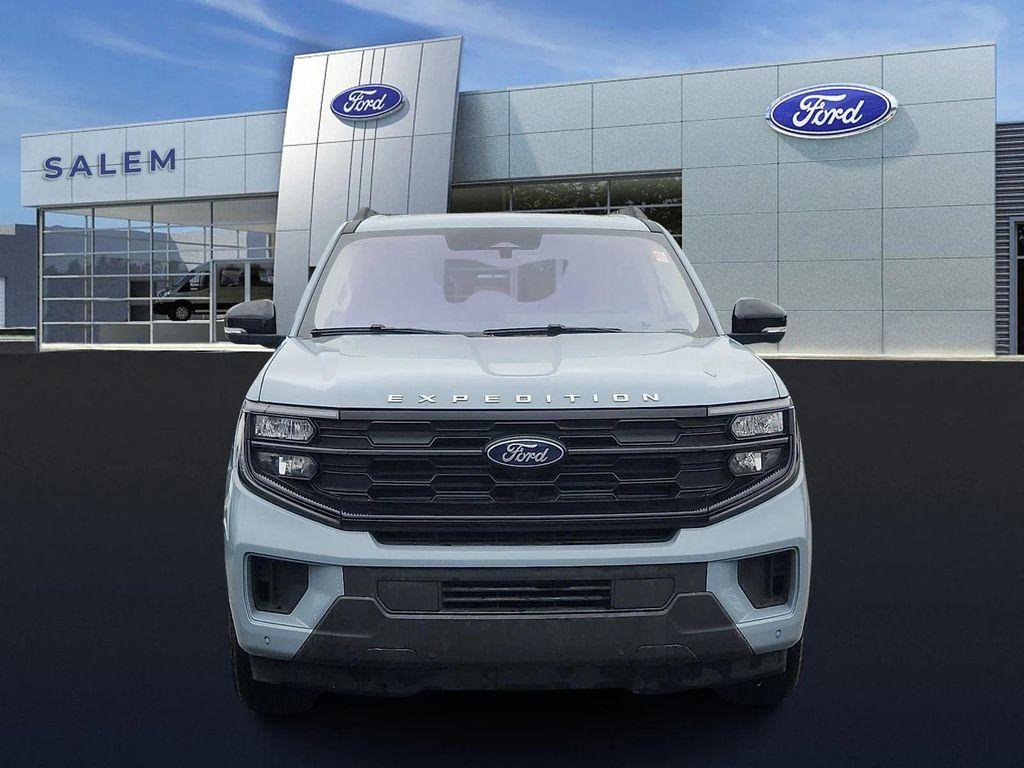 used 2025 Ford Expedition car, priced at $68,978