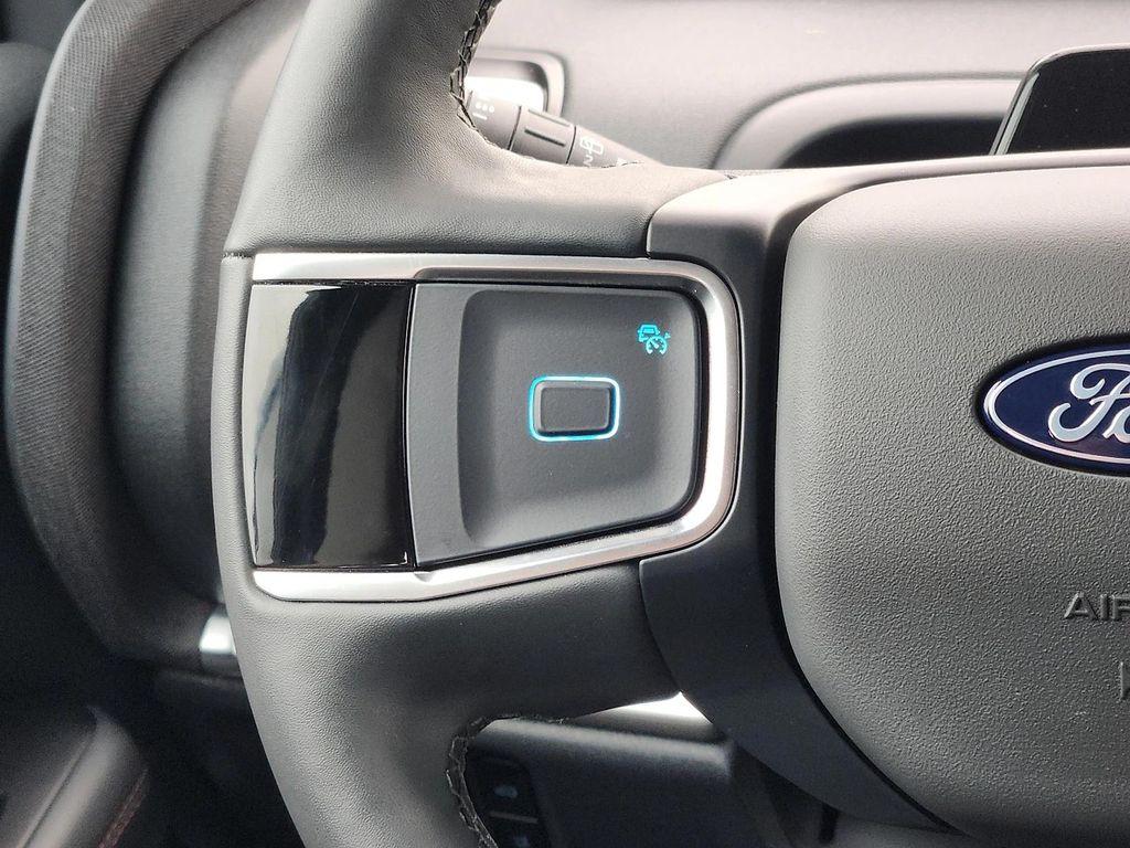 used 2025 Ford Expedition car, priced at $68,978