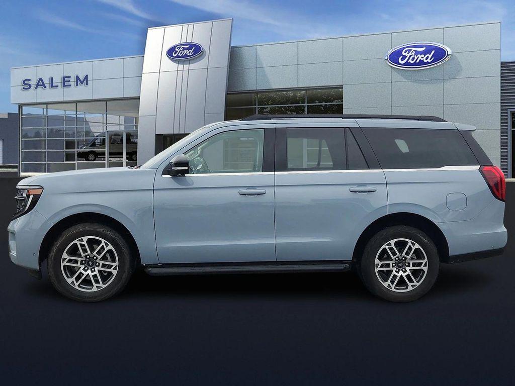 used 2025 Ford Expedition car, priced at $68,978